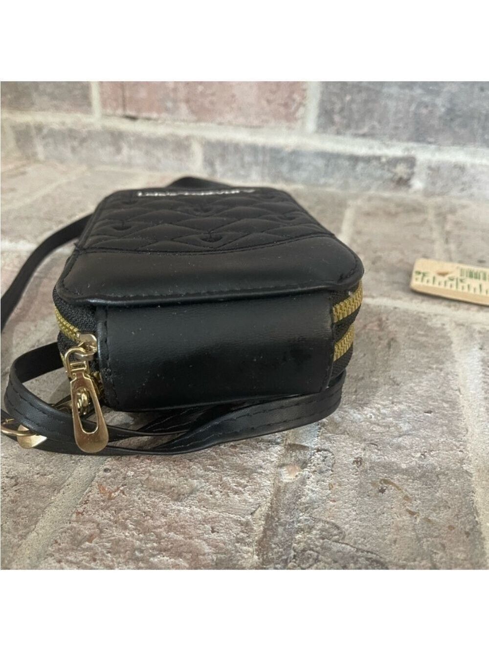 Stylish Black Crossbody Bag - Picture 7 of 9